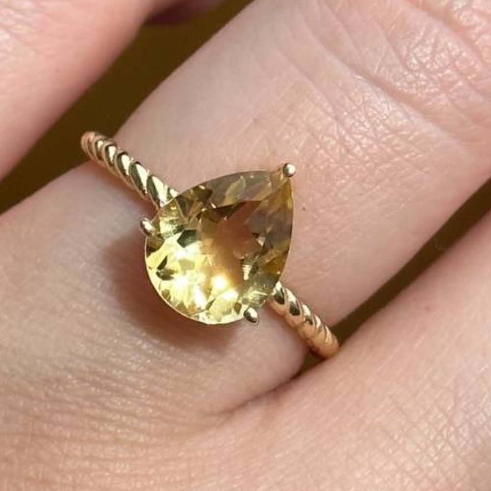 Natural Yellow Citrine and 14K Gold Vermeil 4ct Pear Cut Gemstone Ring size 7